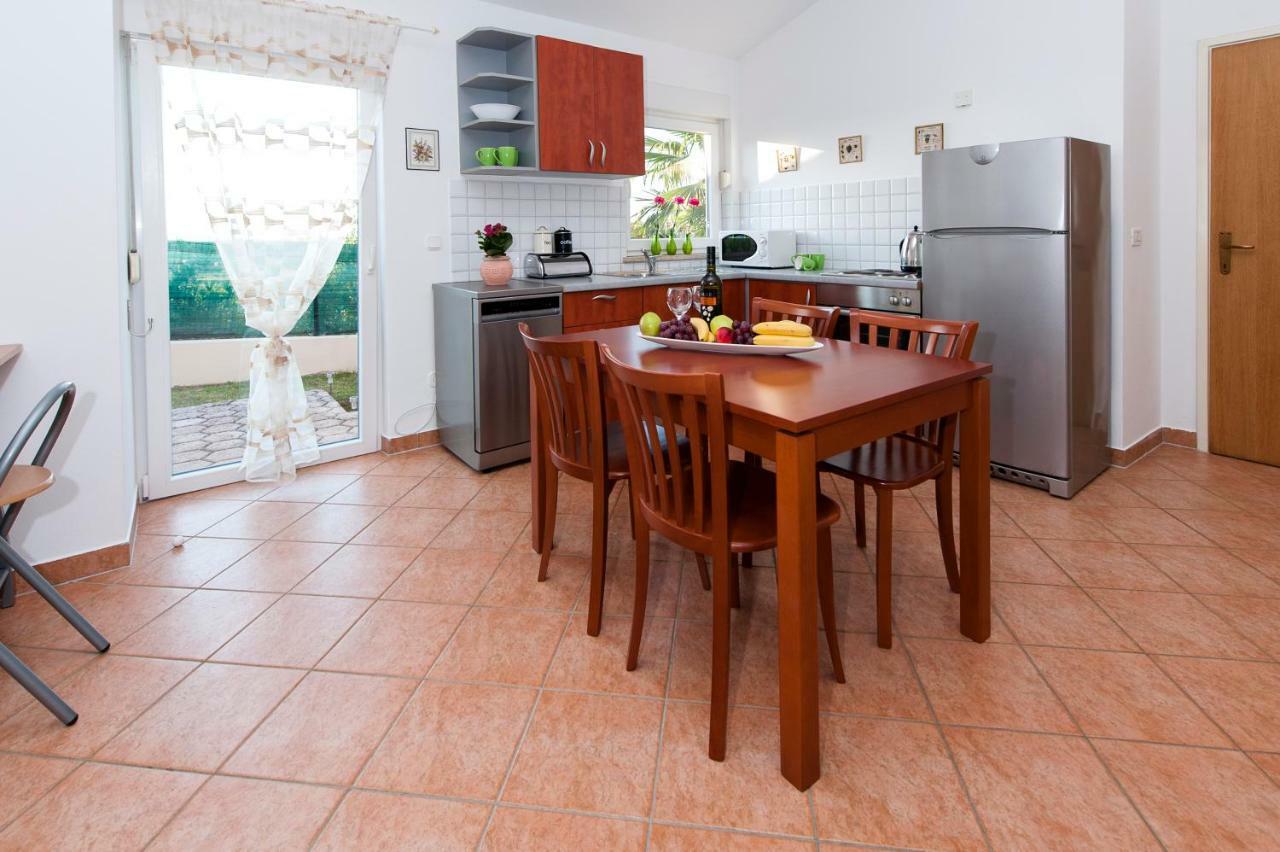 Villa Istria โปเรช ภายนอก รูปภาพ