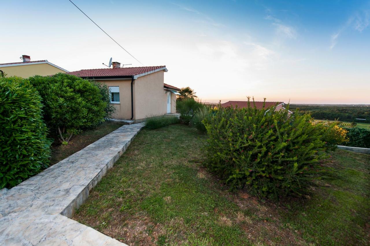 Villa Istria โปเรช ภายนอก รูปภาพ