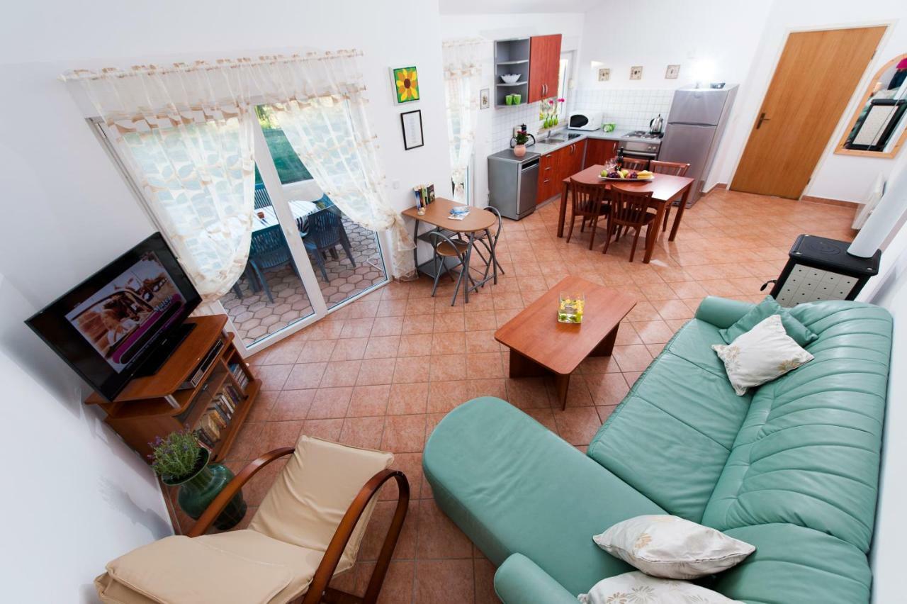 Villa Istria โปเรช ภายนอก รูปภาพ