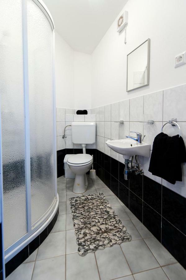 Villa Istria โปเรช ภายนอก รูปภาพ