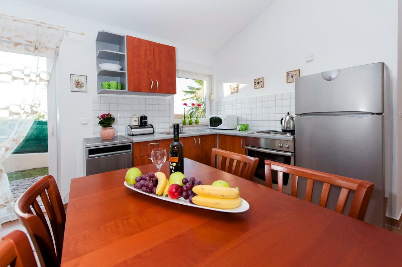 Villa Istria โปเรช ภายนอก รูปภาพ