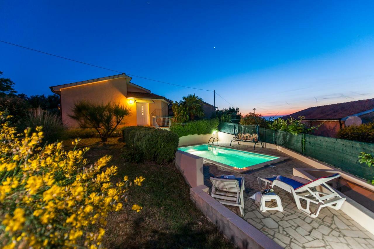 Villa Istria โปเรช ภายนอก รูปภาพ